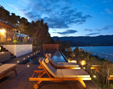 A quiet Abel Tasman National Park luxury accommodation retreat and wellness spa hideaway, built high above Tasman Bay, offers both every indulgence as well as the additional promise of exceptional good health.