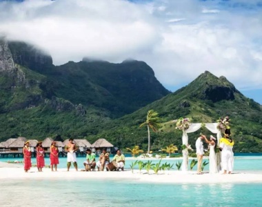 Bliv gift på sandbanke ved Four Seasons Bora Bora, Fransk Polynesien Bliv gift på sandbanke ved Four Seasons Bora Bora, Fransk Polynesien