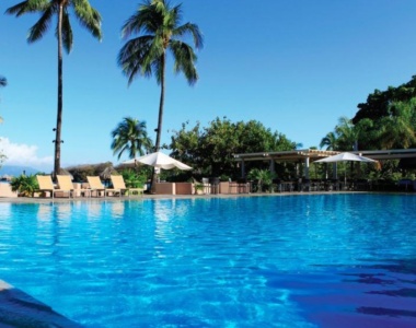 Pool med udsigt på Sofitel Tahiti Maeva Beach Resort , Fransk Polynesien