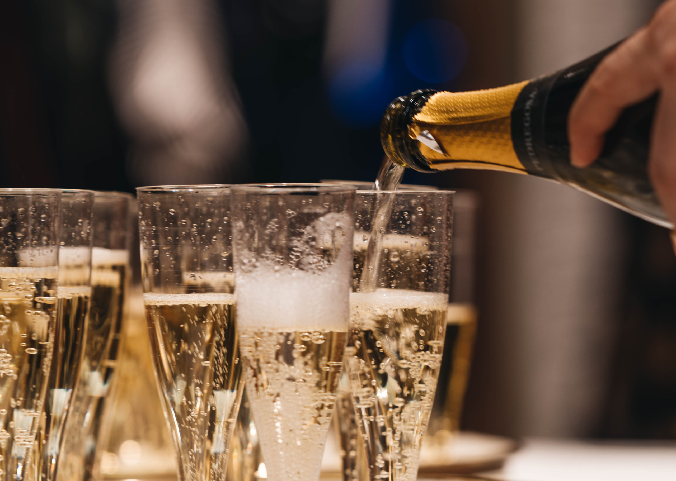 Champagne- og vinsmagning på vinslottet Deutz i Frankrig Champagne- og vinsmagning på vinslottet Deutz i Frankrig